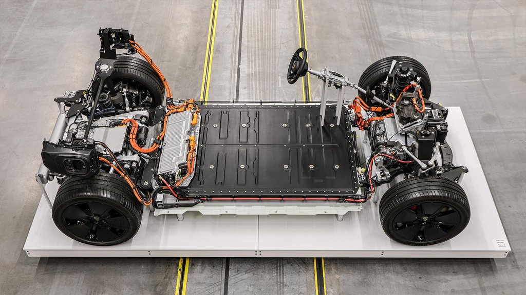 
										Wie aus Hochvolt-Batterien wertvolle Rohstoffe werden
									