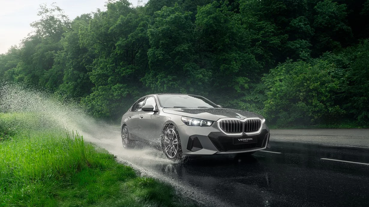 
										Mehr als ein Drittel der Autofahrer untersch&auml;tzt Bremswege bei N&auml;sse
									