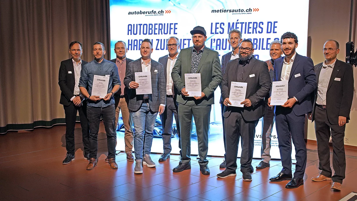 
										«Es fühlt sich super an mit dem Diplom in der Hand!»
									