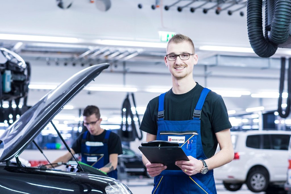 
										Auch wer bereits einen Fachausweis oder ein Diplom hat, darf k&uuml;nftig die Titel &laquo;Professional Bachelor&raquo; oder &laquo;Professional Master&raquo; f&uuml;hren. Foto: AGVS-Medien
									