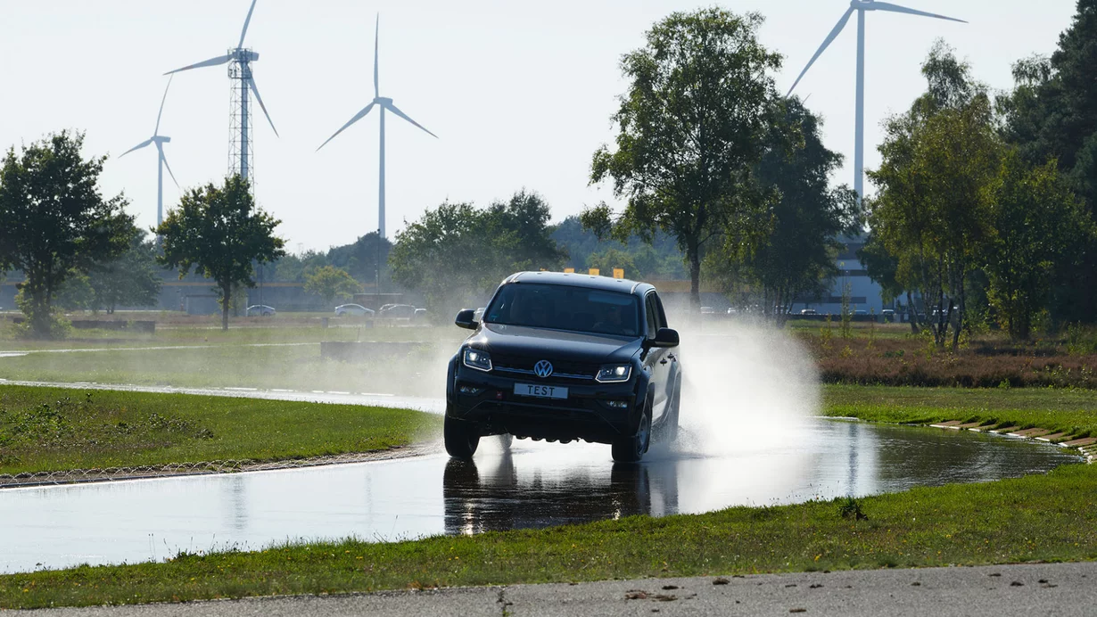 
										Des faiblesses évidentes sur sol mouillé
									