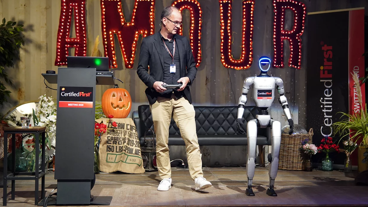 
										Nous faisons maintenant peindre
									