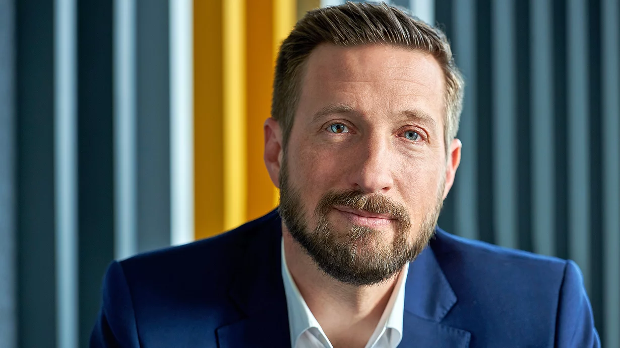 
										Dirk Adelmann wird neuer CEO von Mercedes-Benz Schweiz
									