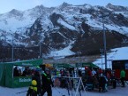 Aprés-Ski-Party auf dem Sportplatz in Saas-Fee.