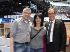 Urs Wernli (rechts) mit Jakob Schlatter, Präsident der AGVS Sektion Schaffhausen, und Frau Carola Schlatter.